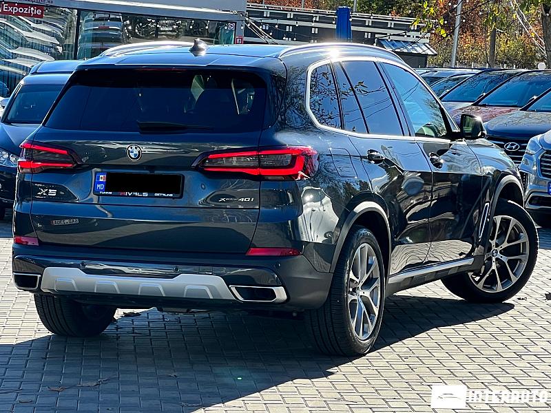 BMW X5 4.0i 3 bmw x5 4.0i 2020