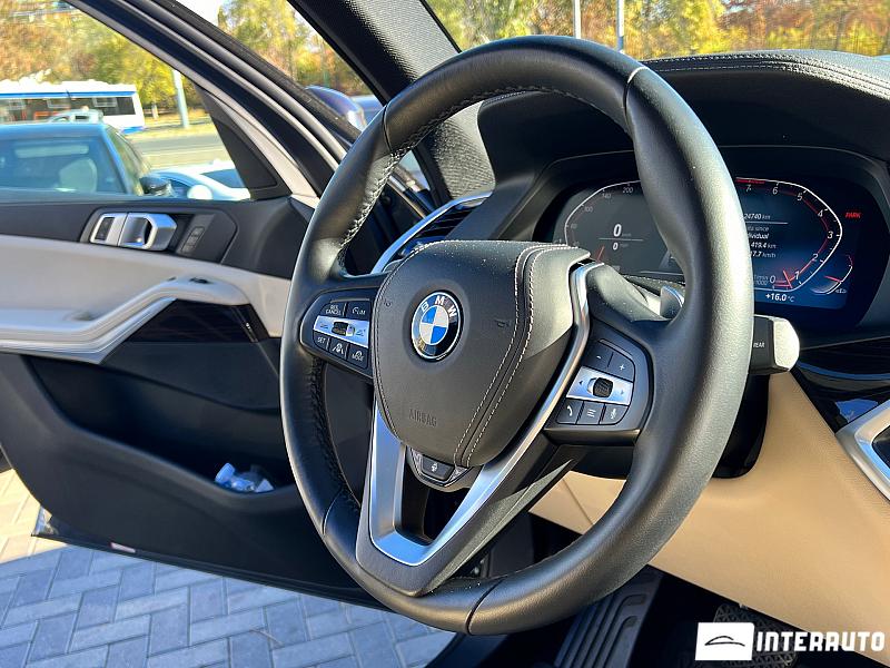 BMW X5 4.0i 7 bmw x5 4.0i 2020