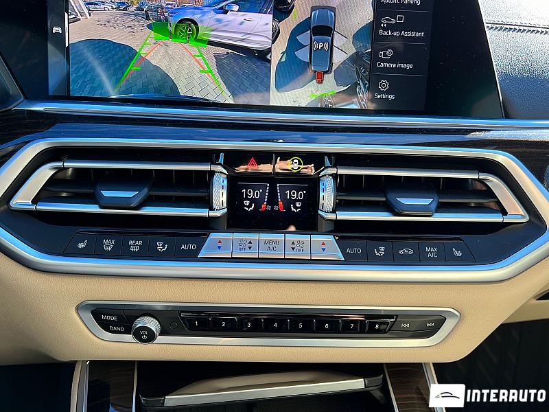 BMW X5 4.0i 10 bmw x5 4.0i 2020