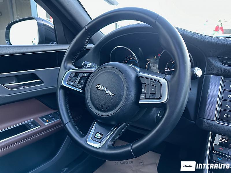 Jaguar XF 8 jaguar xf 2017