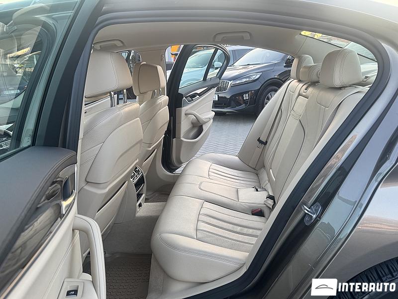 BMW 530e 14 bmw 530e 2019