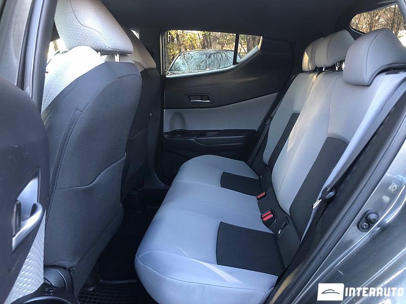 Toyota C-HR 7 toyota c-hr 2019