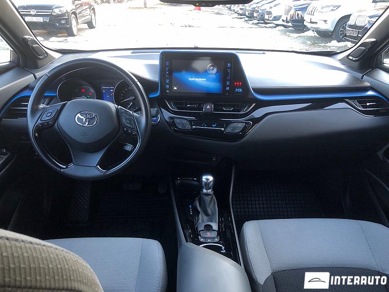 Toyota C-HR 9 toyota c-hr 2019