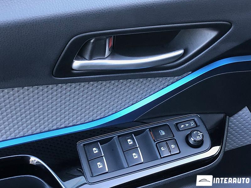 Toyota C-HR 21 toyota c-hr 2019