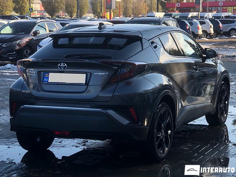 Toyota C-HR 2 toyota c-hr 2019