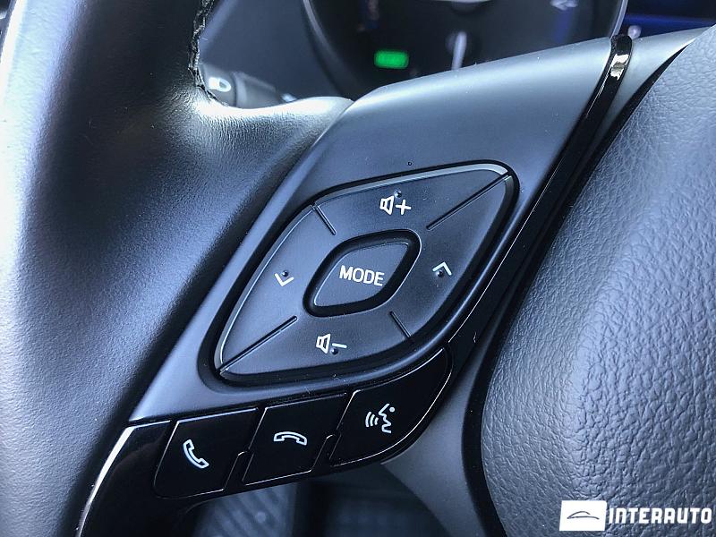 Toyota C-HR 15 toyota c-hr 2019