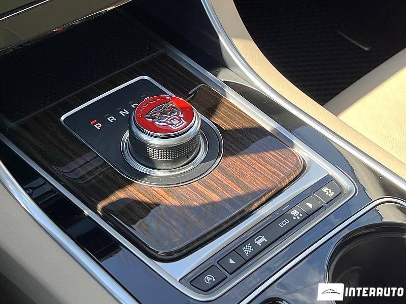 Jaguar XE 16 jaguar xe 2016