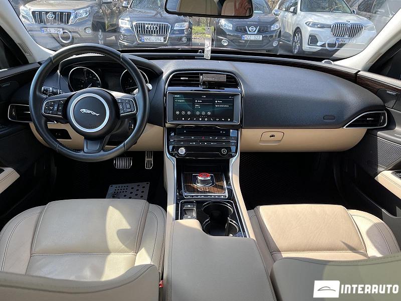 Jaguar XE 17 jaguar xe 2016