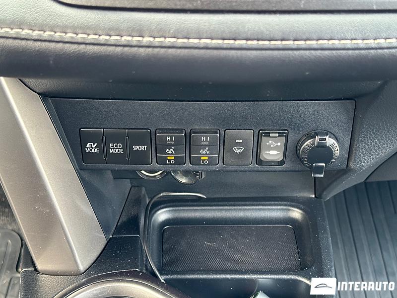 Toyota Rav-4 14 toyota rav-4 2018