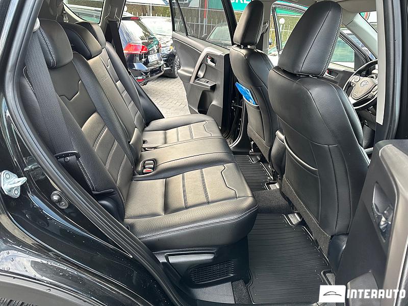 Toyota Rav-4 8 toyota rav-4 2018