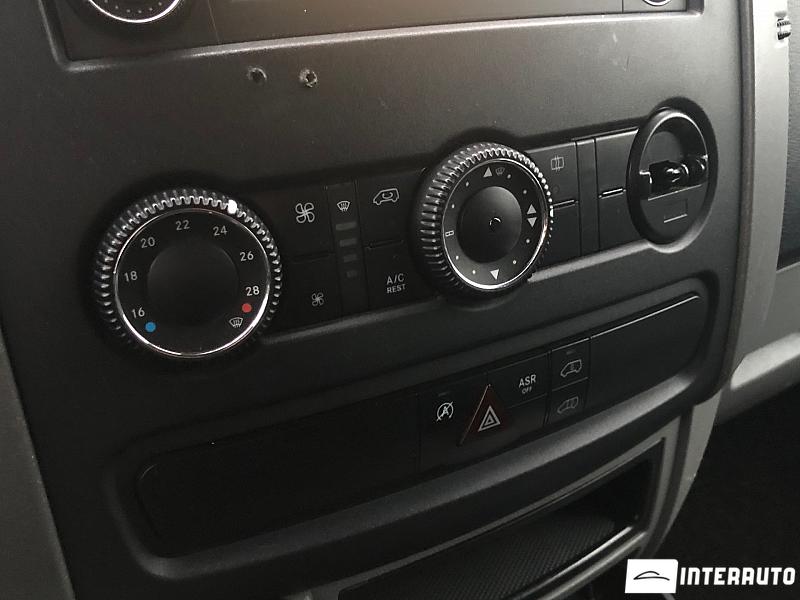 Volkswagen Crafter 8 volkswagen crafter 2013