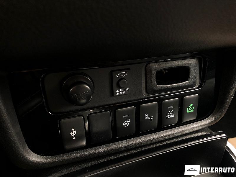 Mitsubishi Outlander 12 mitsubishi outlander 2021