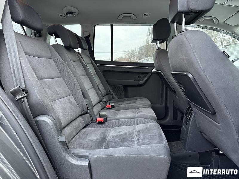 Volkswagen Touran 19 volkswagen touran 2013