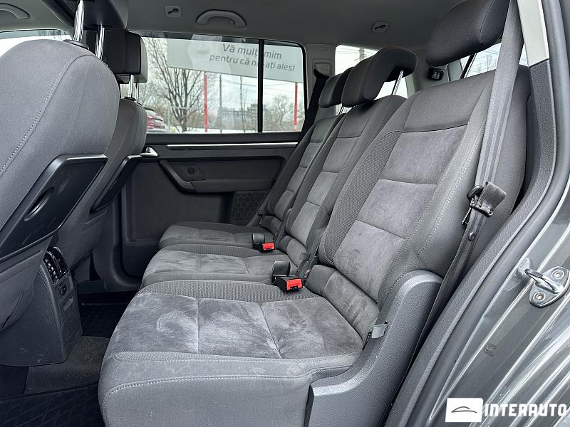 Volkswagen Touran 18 volkswagen touran 2013