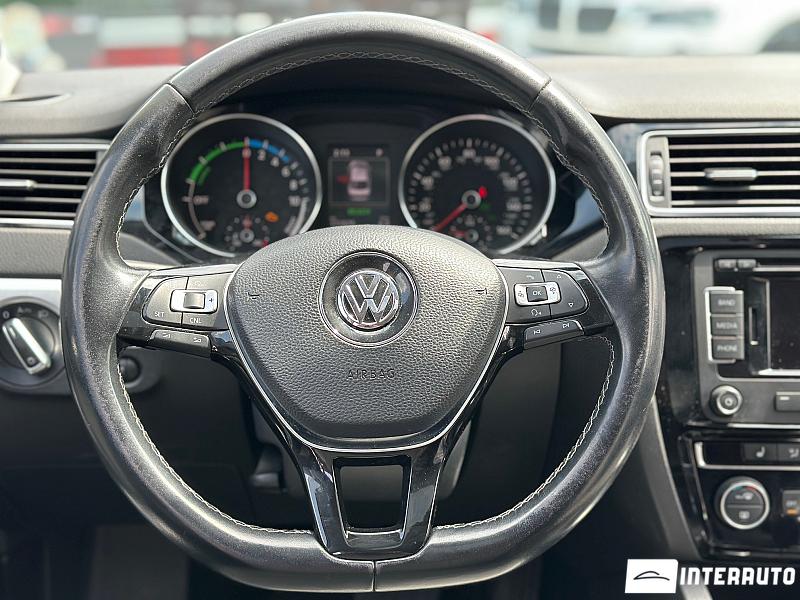 Volkswagen Jetta 9 volkswagen jetta 2015