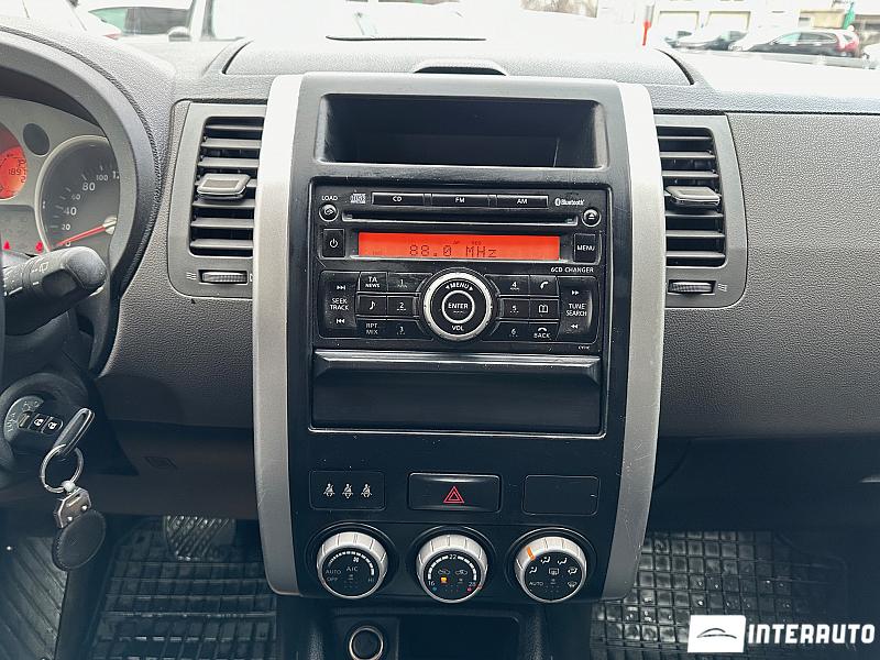 Nissan X-Trail 10 nissan x-trail 2008