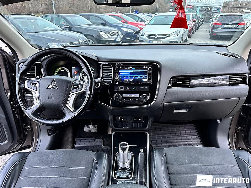 Mitsubishi Outlander 7 mitsubishi outlander 2015