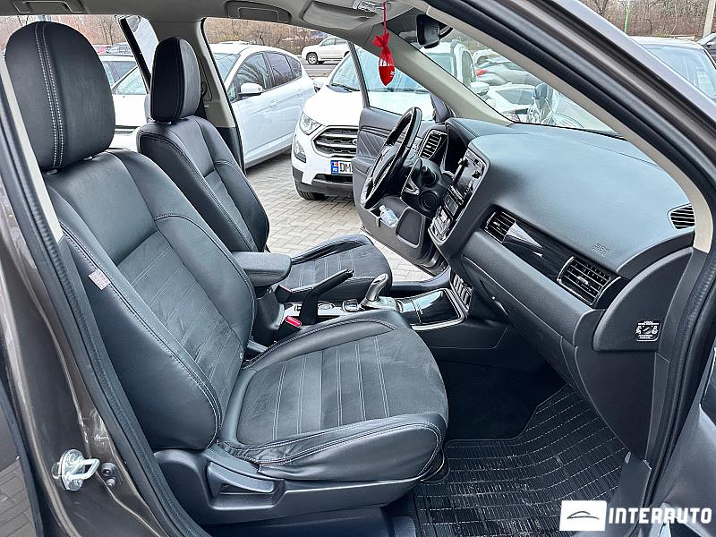 Mitsubishi Outlander 6 mitsubishi outlander 2015