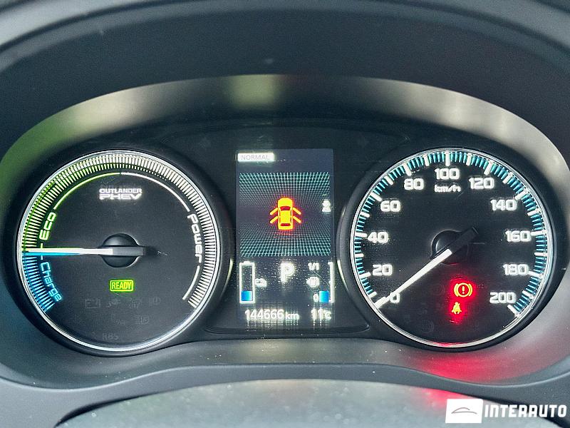 Mitsubishi Outlander 11 mitsubishi outlander 2015