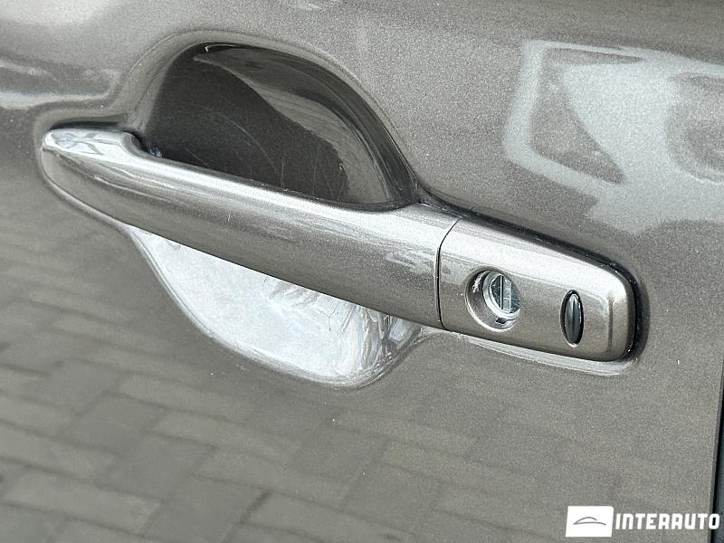 Mitsubishi Outlander 18 mitsubishi outlander 2015