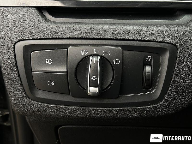 BMW X1 1.6D 8 bmw x1 1.6d 2019