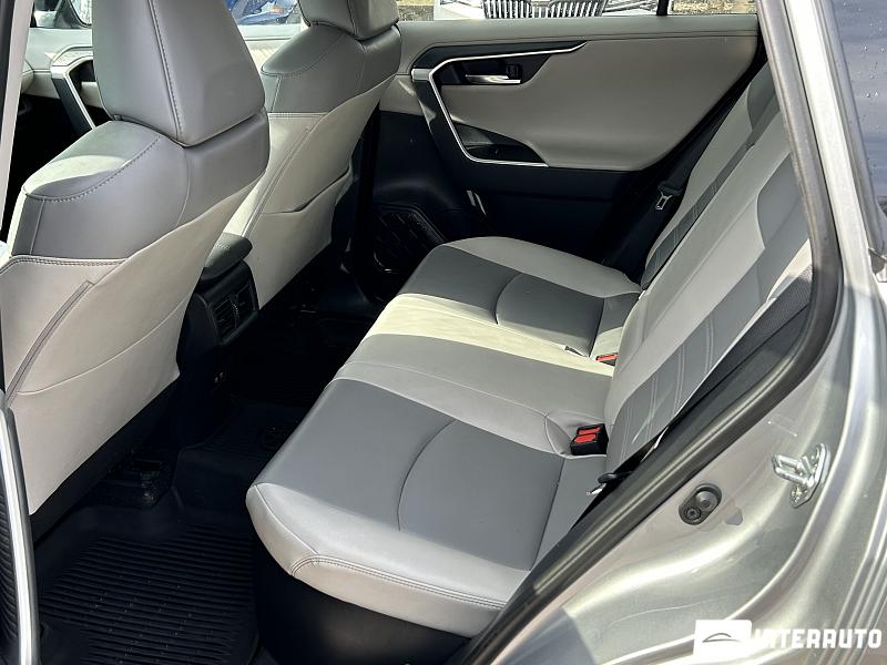 Toyota Rav-4 17 toyota rav-4 2019