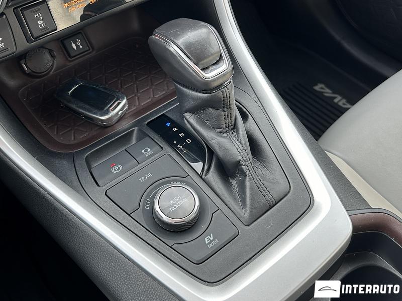 Toyota Rav-4 15 toyota rav-4 2019