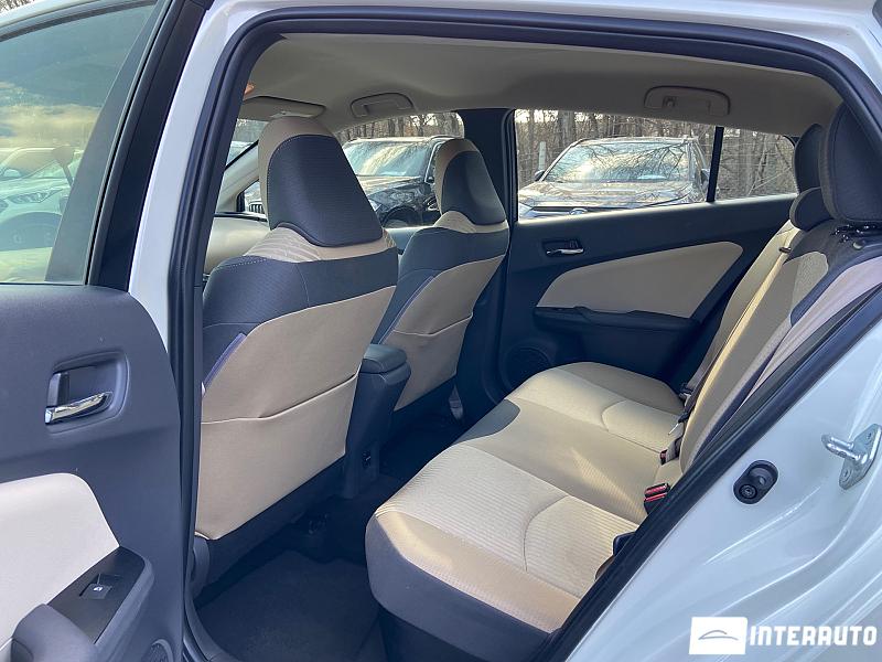 Toyota Prius 14 toyota prius 2016