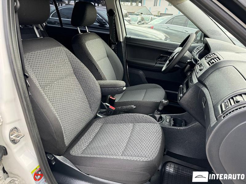 Skoda Fabia 11 skoda fabia 2011