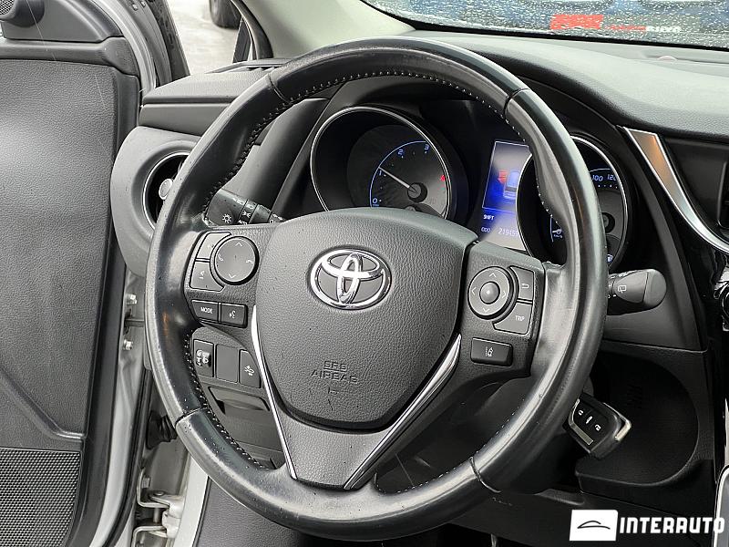 Toyota Auris 7 toyota auris 2018