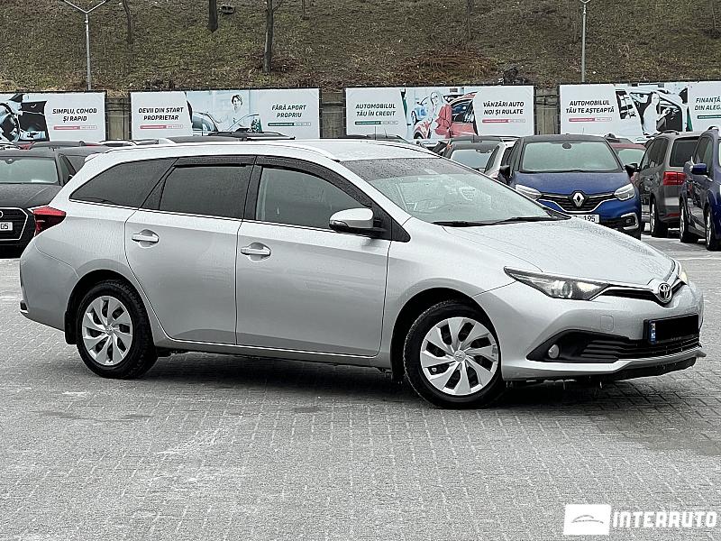toyota auris 2018