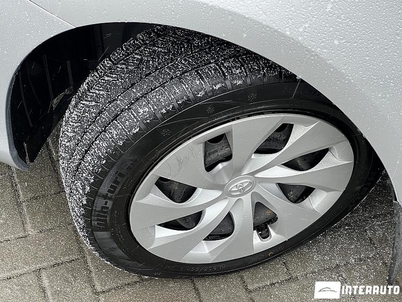 Toyota Auris 16 toyota auris 2018