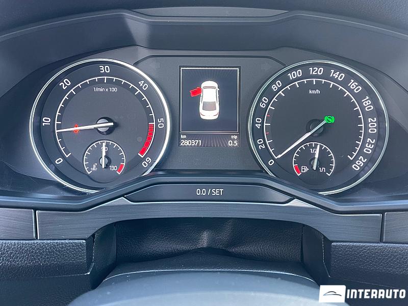 Skoda Superb 8 skoda superb 2017