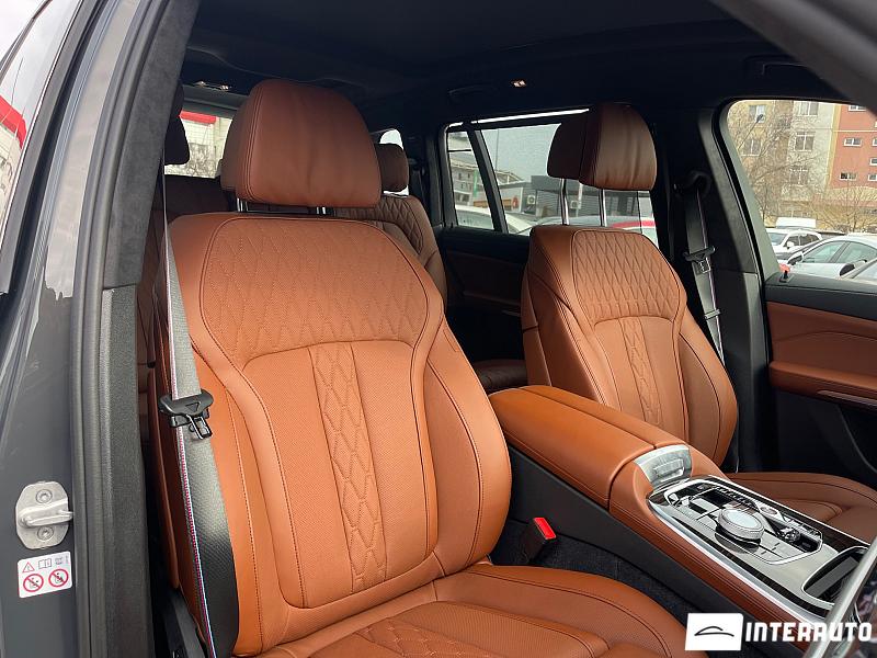 BMW X7 4.0d 11 bmw x7 4.0d 2023