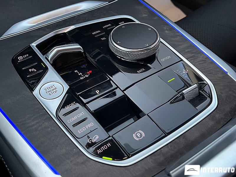 BMW X7 4.0i 18 bmw x7 4.0i 2023