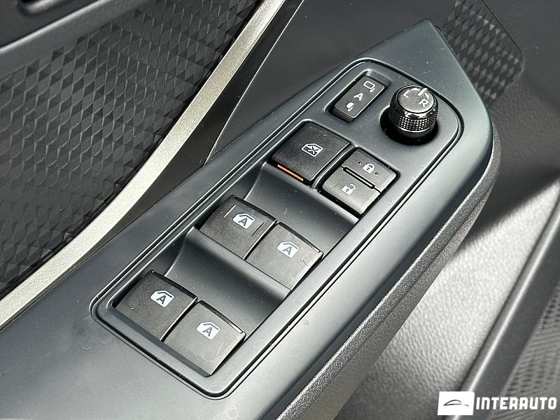 Toyota C-HR 18 toyota c-hr 2019