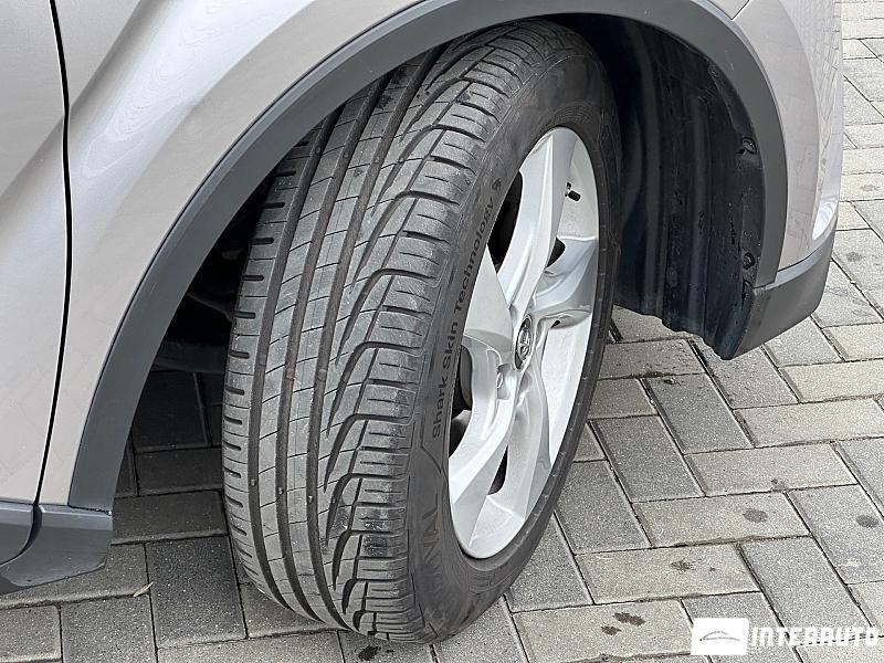 Toyota C-HR 16 toyota c-hr 2019