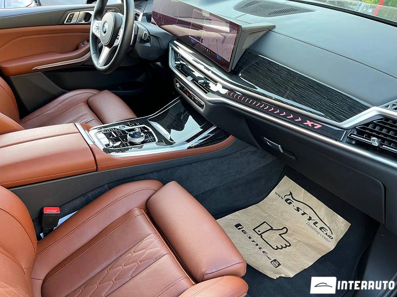 BMW X7 4.0d 8 bmw x7 4.0d 2023