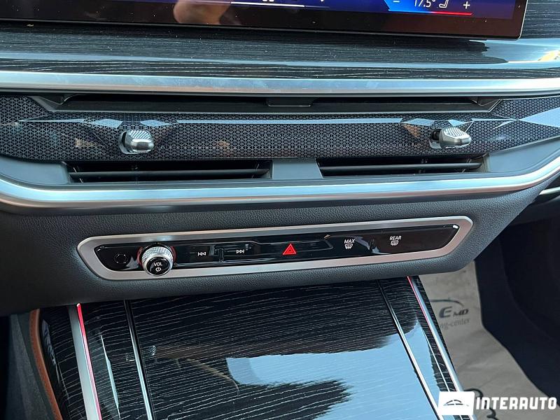 BMW X7 4.0d 15 bmw x7 4.0d 2023