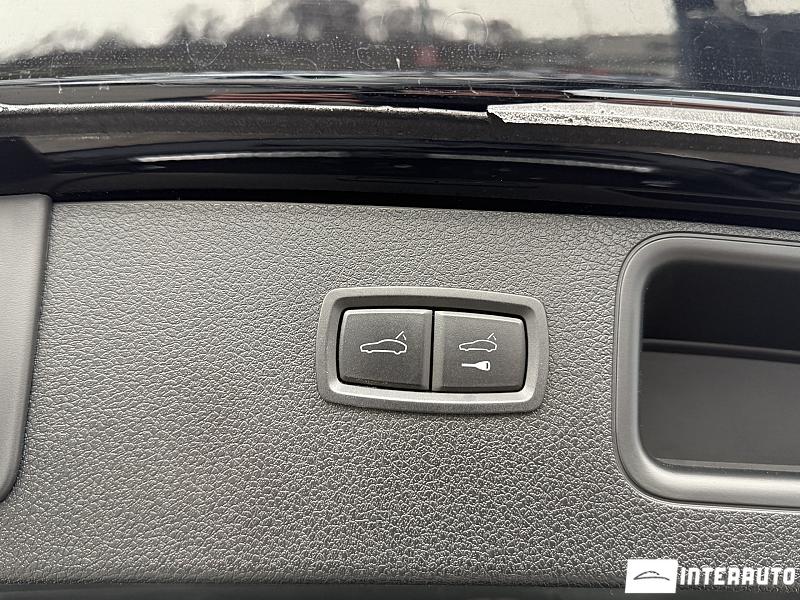 Porsche Macan 24 porsche macan 2020