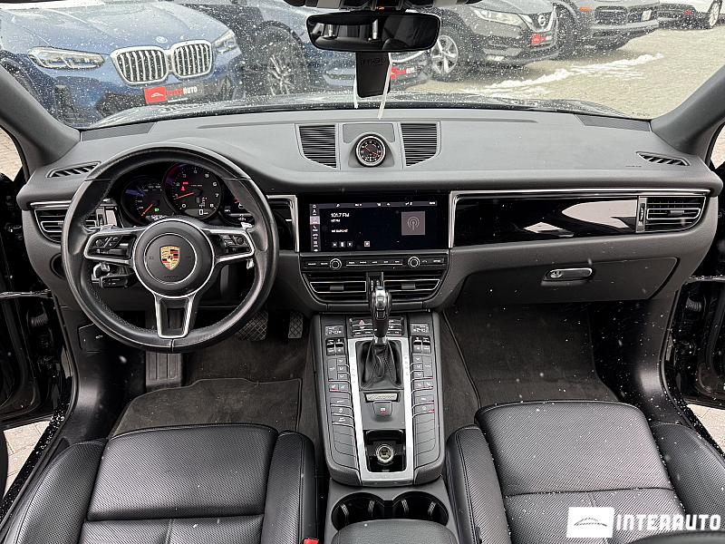 Porsche Macan 6 porsche macan 2020