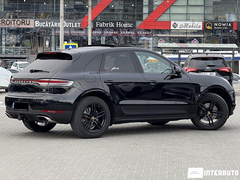 Porsche Macan 3 porsche macan 2020