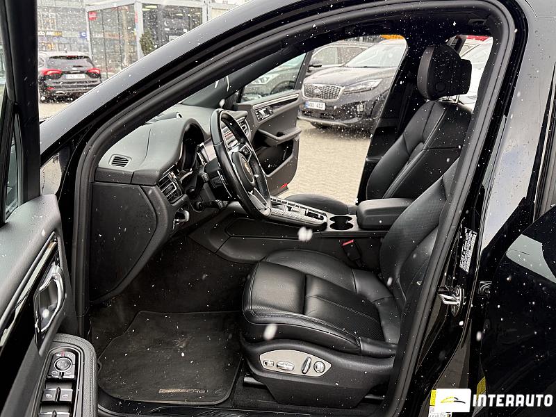 Porsche Macan 5 porsche macan 2020