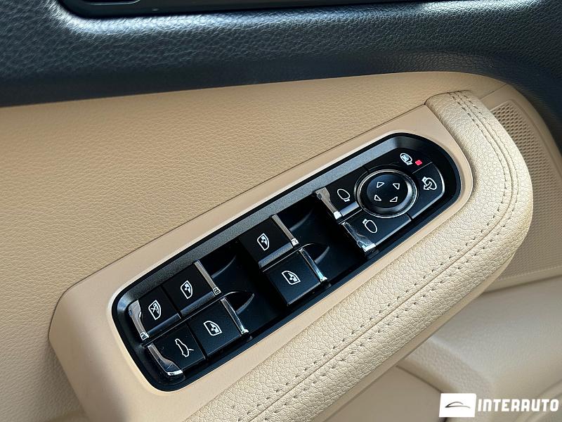 Porsche Macan 13 porsche macan 2019