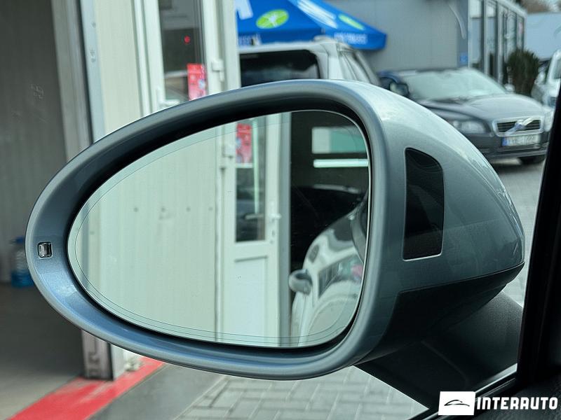 Porsche Macan 27 porsche macan 2019