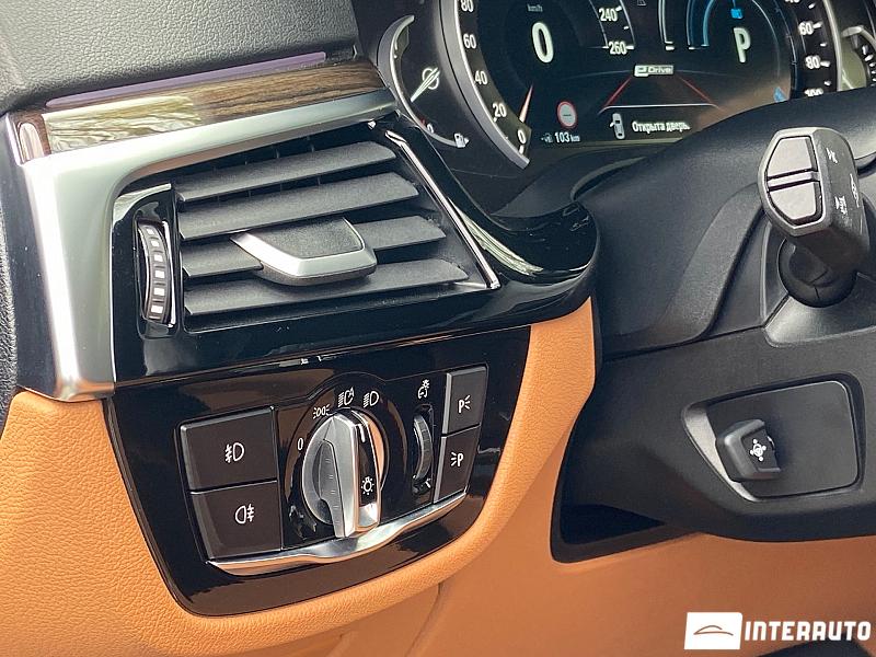 BMW 530e 13 bmw 530e 2018