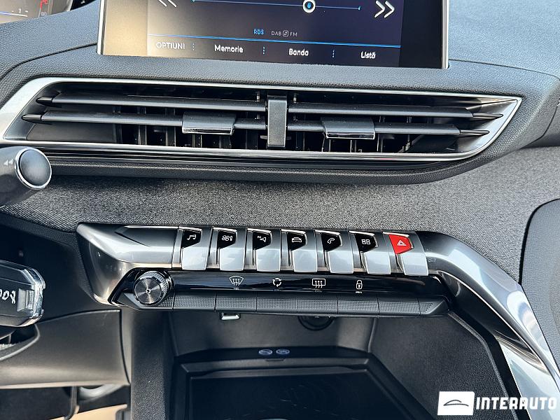 Peugeot 3008 11 peugeot 3008 2020