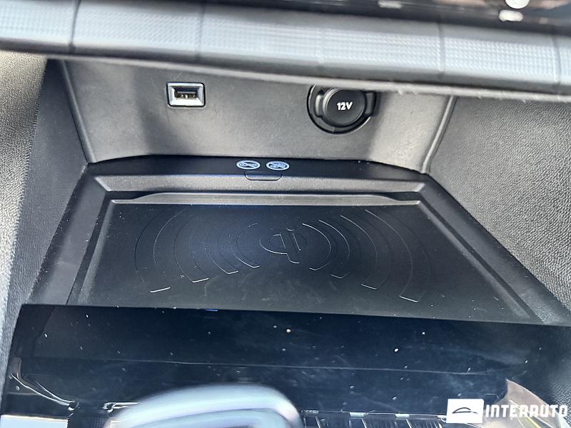 Peugeot 3008 12 peugeot 3008 2020