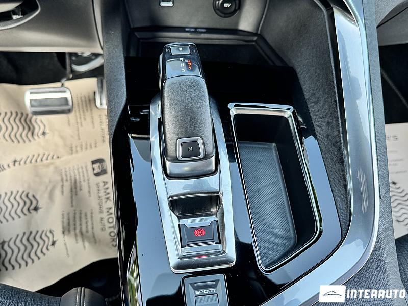 Peugeot 3008 13 peugeot 3008 2020