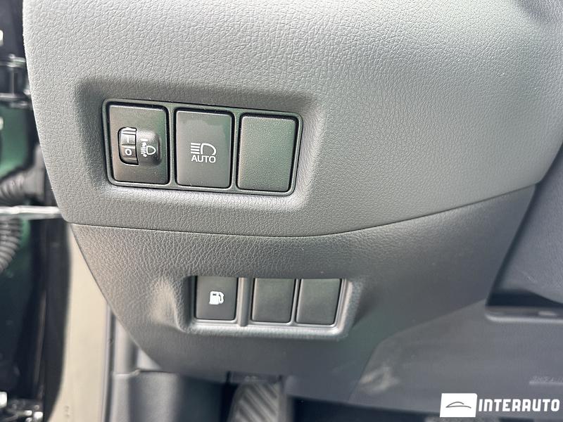 Toyota C-HR 17 toyota c-hr 2019